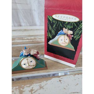 Hallmark in a heartbeat clock mice‎ ornament 1995 Xmas tree